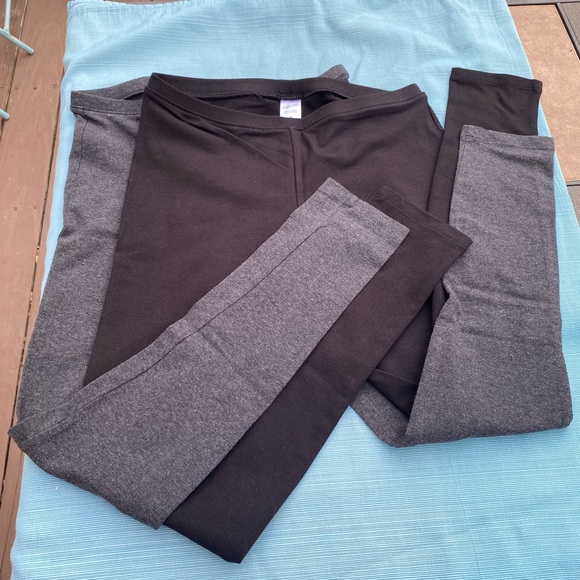 2 Pairs of Small Leggings, Never worn, 2 pair Grey and Black - Picture 5 of 9
